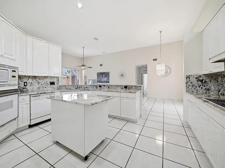 10769 Maple Chase Dr — Photo 19