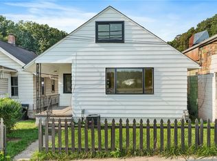 410 5th Ave, Coraopolis, PA 15108
