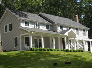 44 Cove Rd, Lyme, CT 06371