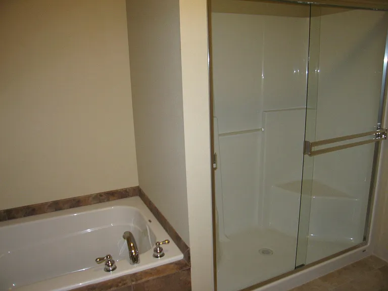 19402 SE 13th Way — Photo 11