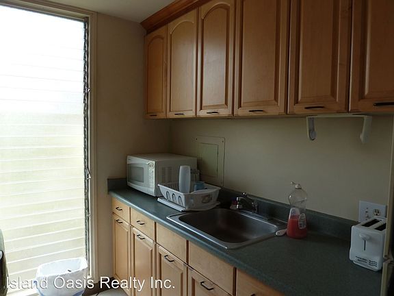 5th image of 35 Walaka St APT P201