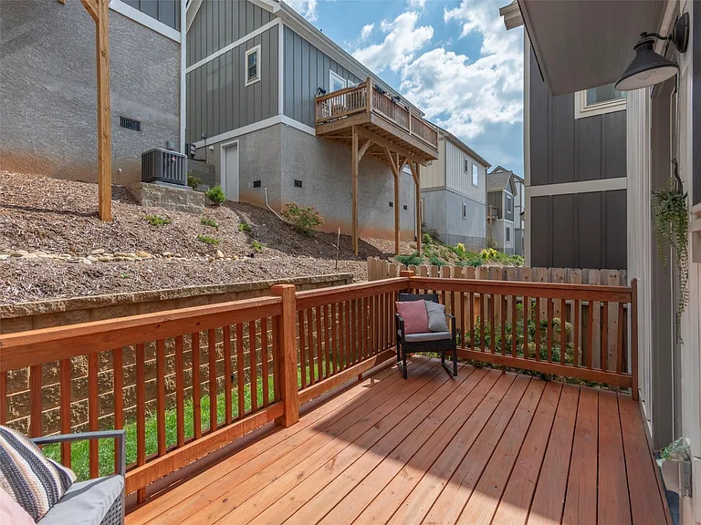 41 Wheeler Rd — Photo 17