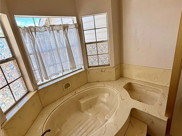 451 Medford Ct #102 — Photo 31