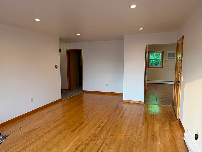 12 Main St #2 — Photo 11