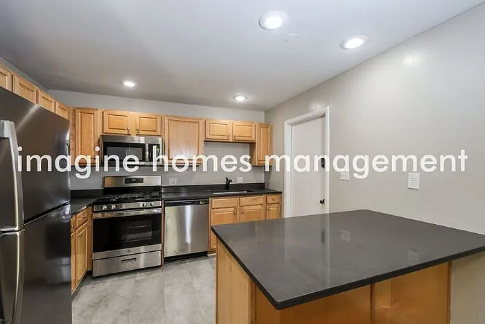 156 Oakside Ln — Photo 4