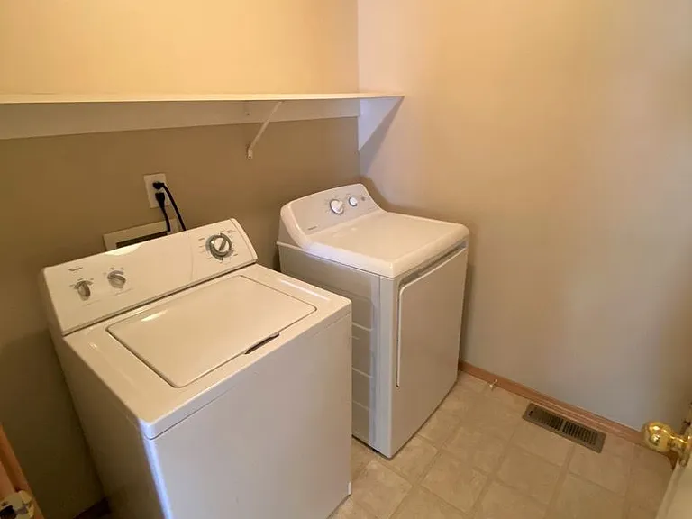 602 E Country Side Ave — Photo 14