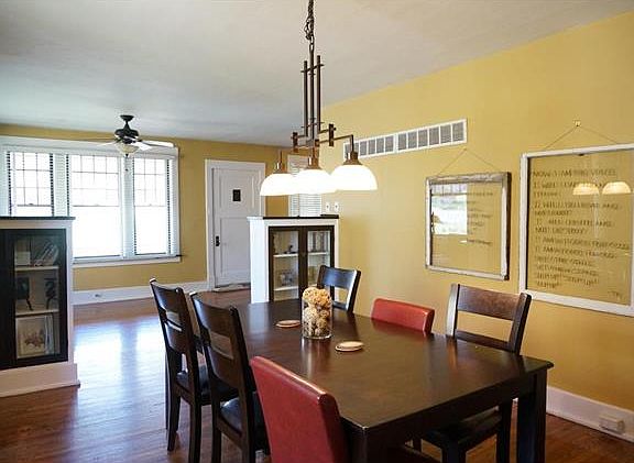 3rd image of 1415 Silverton Pl