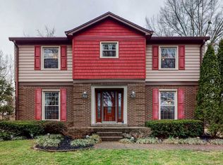11913 Berry Hill Rd, Douglass Hills, KY 40243