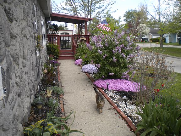2nd image of 26 Fountain Lake Dr