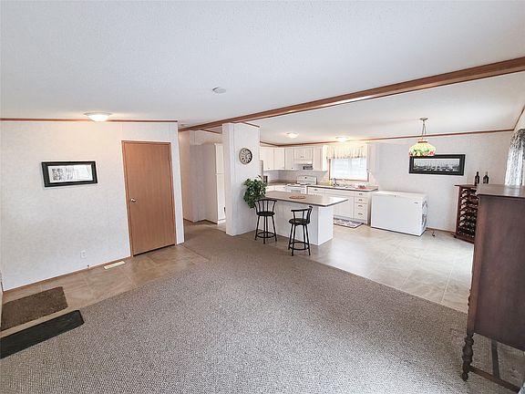 4th image of 5371 Princeton Ave #24