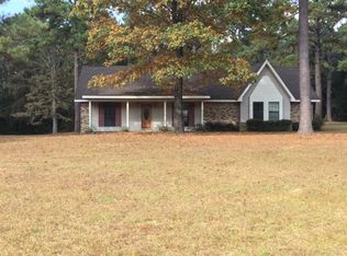 8 Engle Ln, Poplarville, MS 39470