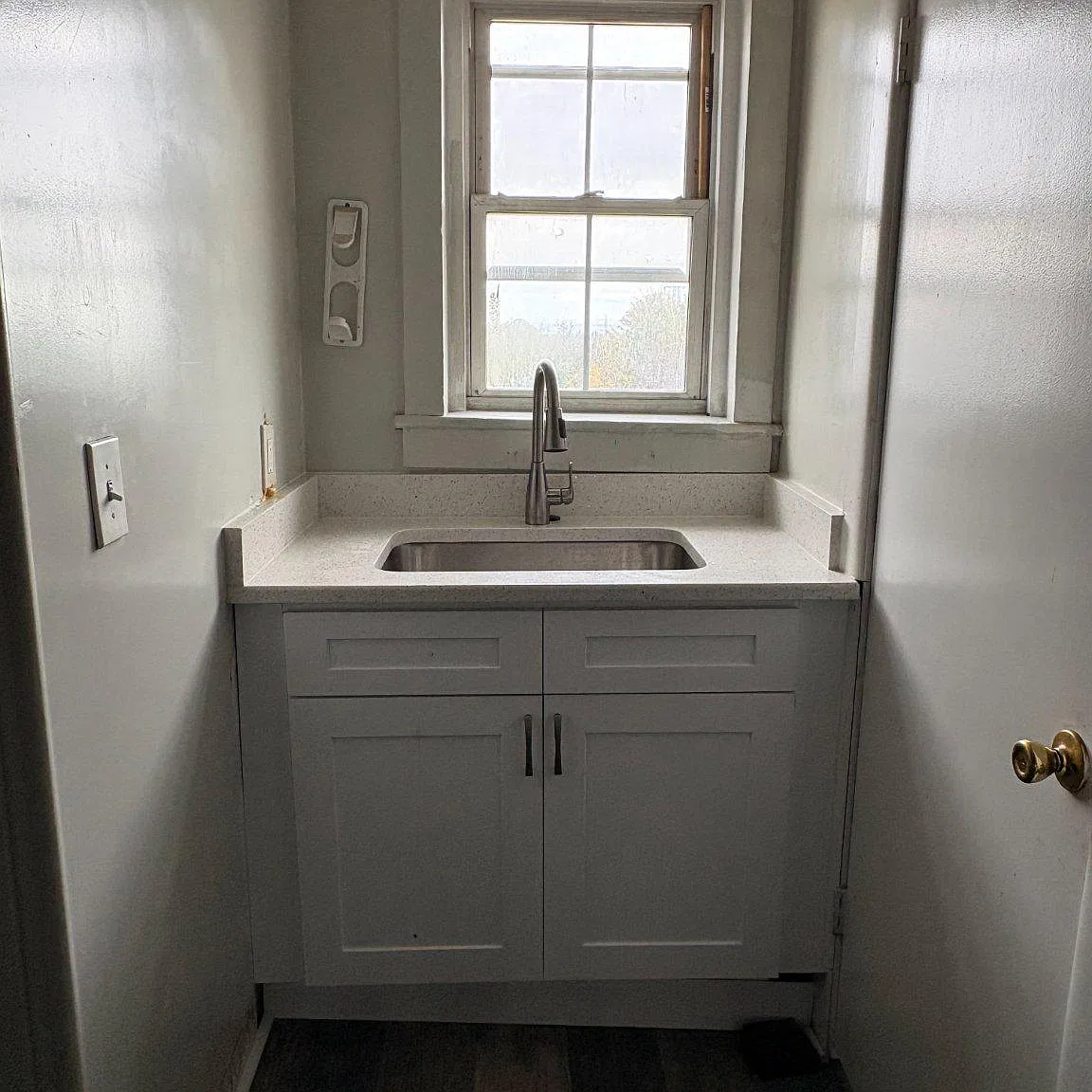 1 bed, 1.0 bath, 10800 sqft, $1,600 — Photo 4