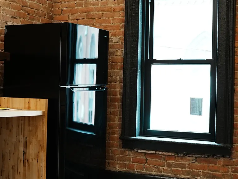 22 Hutton St #3 — Photo 11