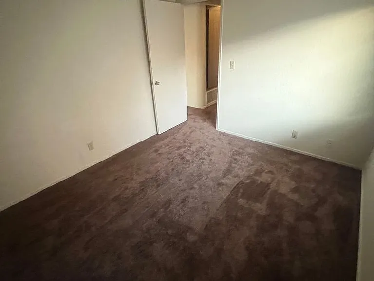 509 Delaware St — Photo 9