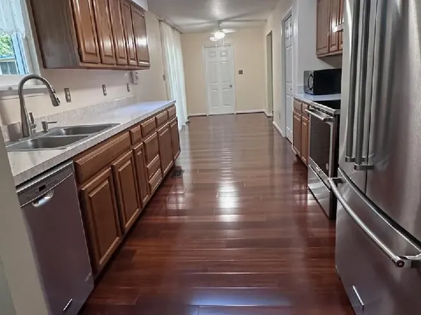 12362 Algonquin Trl, Lusby, MD 20657