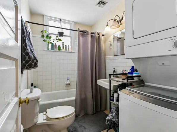 7635 Hampson St, New Orleans, LA 70118