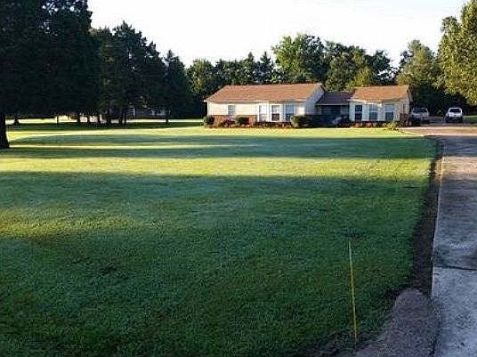 2nd image of 150 Lumpkin Dr