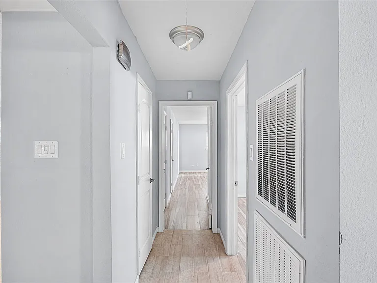 6002 McKnight St — Photo 18