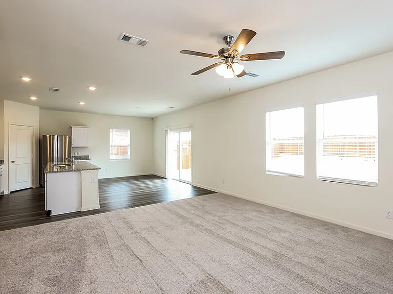 1818 Sandlin Dr — Photo 6