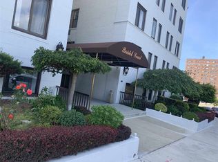 6305 Boulevard E, West New York, NJ 07093