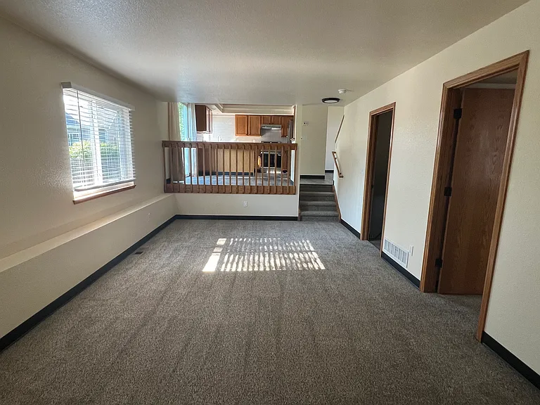 3642 Mayflower Ct — Photo 11