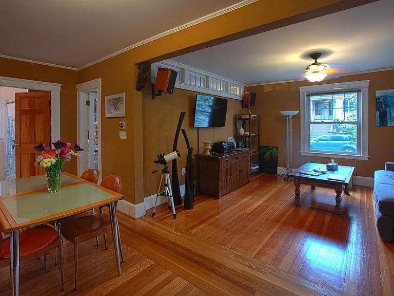 75 Capen St #2 — Photo 4
