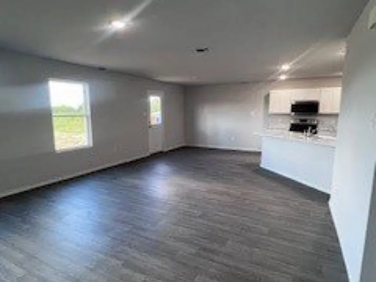 631 Clear Creek Ct — Photo 3
