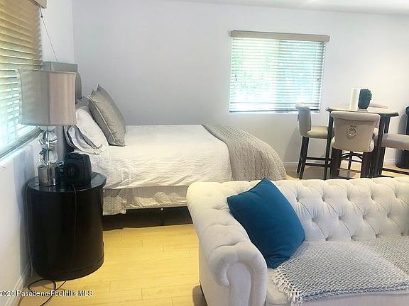 4th image of 746 N La Jolla Ave #1/2