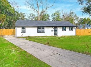 214 Cambridge Ct, New Orleans, LA 70131