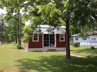 504 Rivers St, Smithville, TX 78957