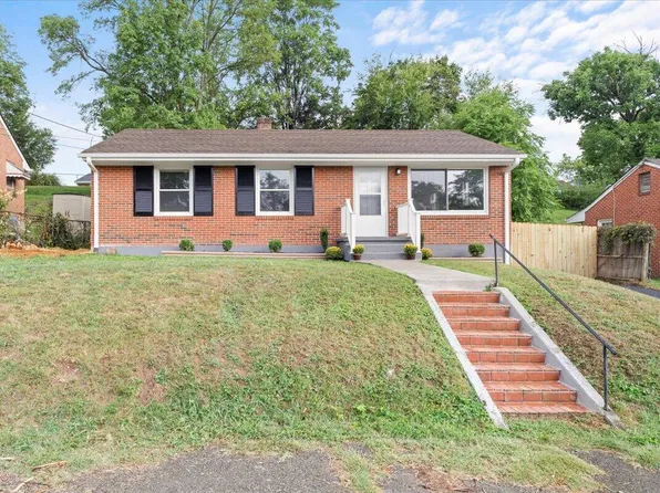 4928 Rowe Ridge Rd NW, Roanoke, VA 24017