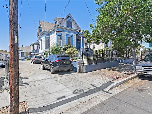 3rd image of 1664 W 12th Pl