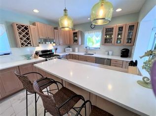 929 N Golfview Rd, Lake Worth, FL 33460