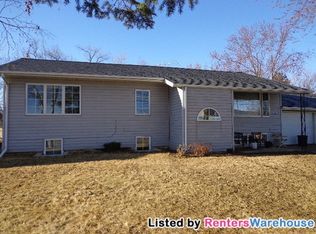 916 1st St S, Sauk Rapids, MN 56379