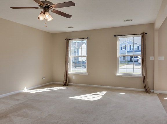 3rd image of 3087 Chamomile Ct
