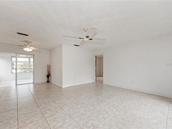 3rd image of 3417 Great Neck St