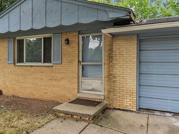 5th image of 2267 Pontiac Trl