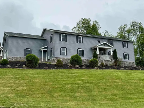 2 Franklin Farms Dr, Fairmont, WV 26554