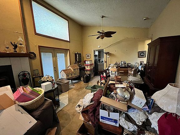 5th image of 2044 Rainbow Farms Dr