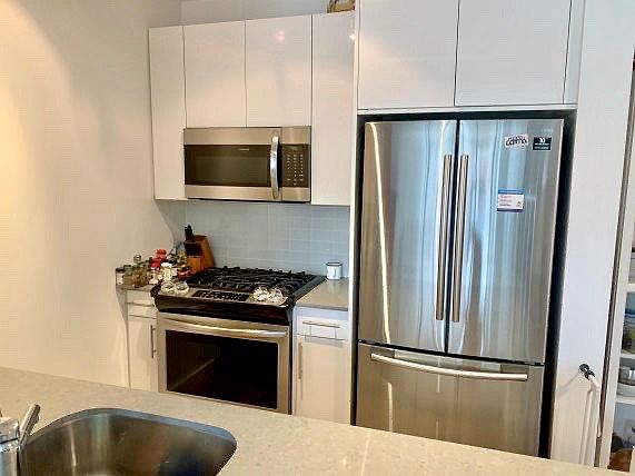 5th image of 4720 Center Blvd APT 427