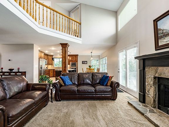 4th image of 4863 Glasmann Way