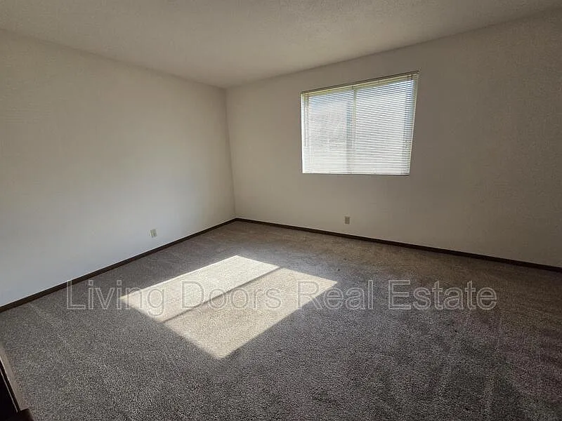 1 bed, 1.0 bath, 555 sqft, $725 — Photo 4