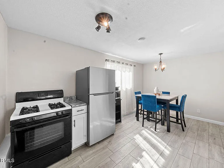 7441 Alameda Ave #11 — Photo 9