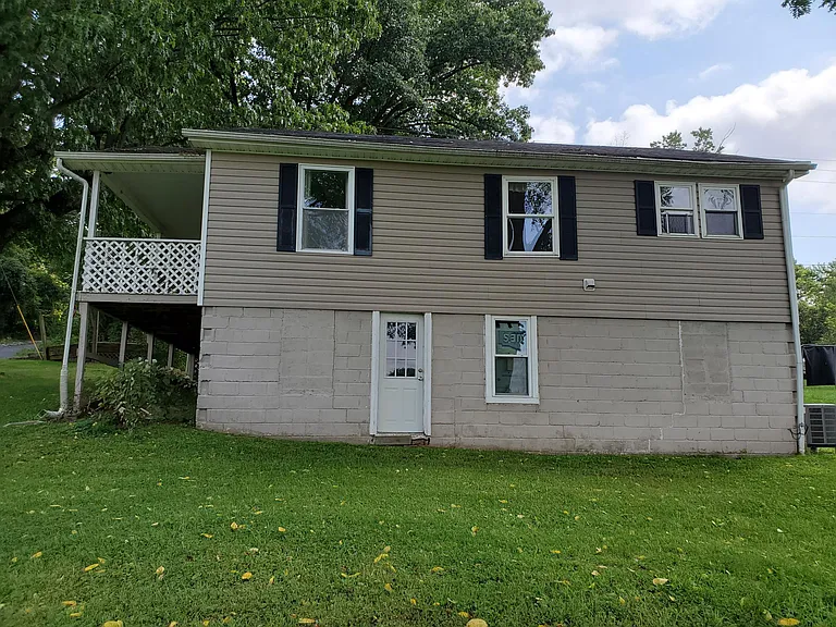 750 Jackson St — Photo 2