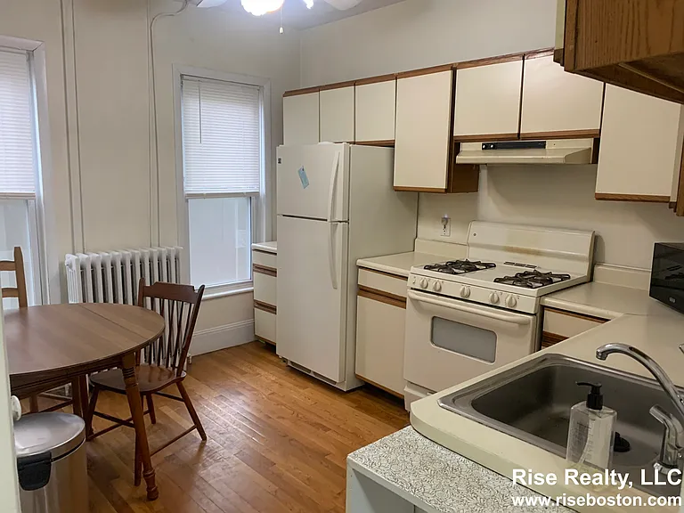 35A Harvard St #1 — Photo 10