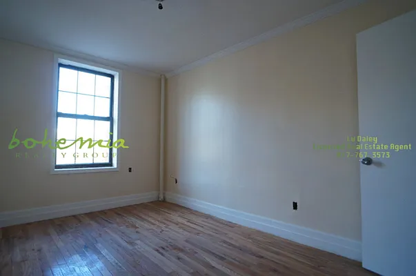 Rented by Bohemia Realty Group | media 10