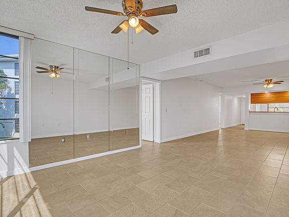 4th image of 3716 Whitehall Dr