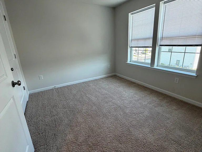 28 Foundry Blvd — Photo 16