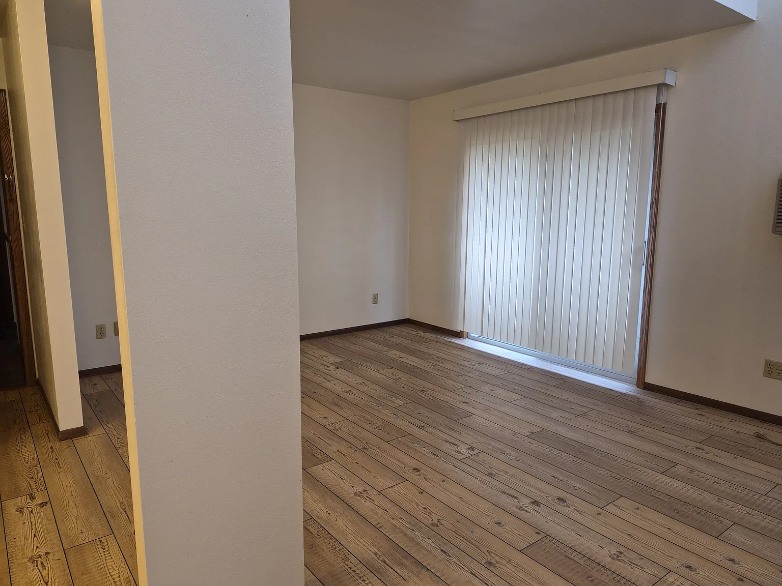2 bed, 750 sqft, $1,200 — Photo 4