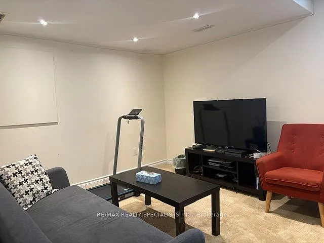 3150 Erin Centre Blvd #16 — Photo 8